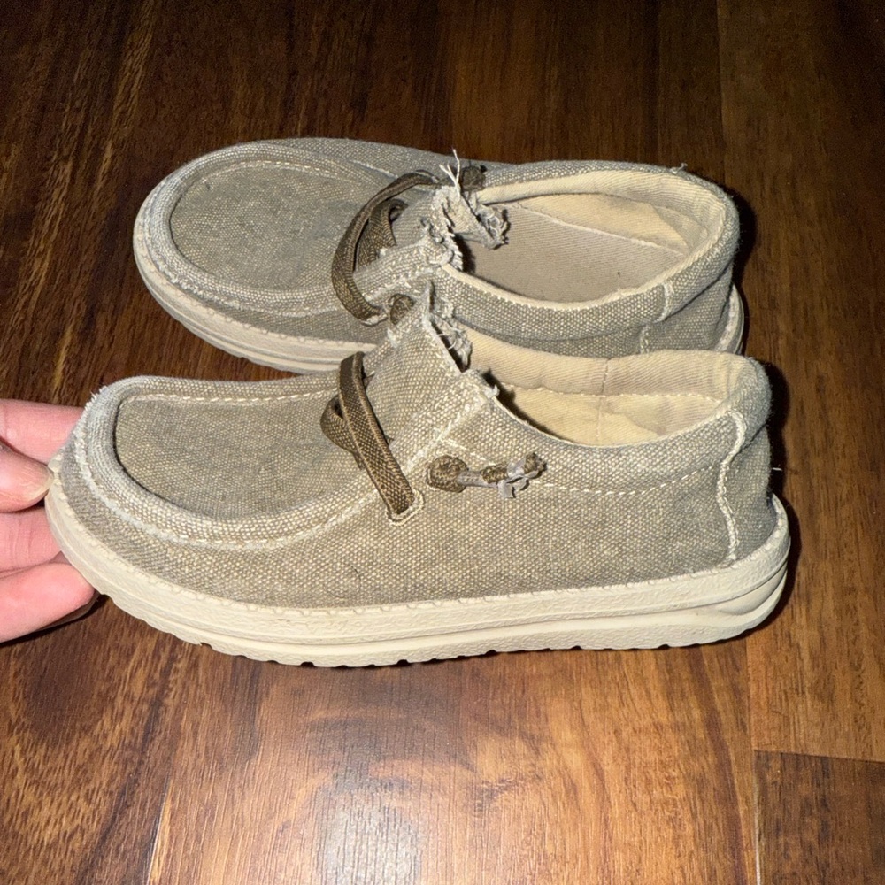 Kids Tan Canvas Shoes